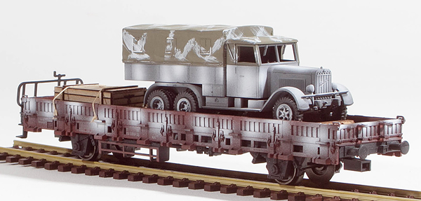 REI Models 46942WC - German WWII Henschel 33 in Winter  Camo loaded on a 2 axle DRB stack car